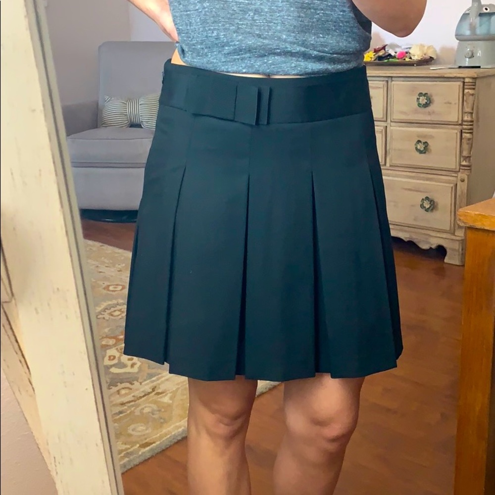 Black pleated bow top skirt